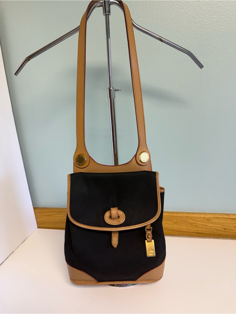 Vintage Dooney & Bourke Cabriolet Shoulder Bag Black Tan Made USA